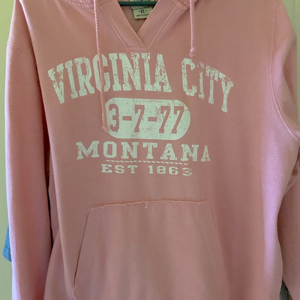 *** Super cute sweatshirt xl